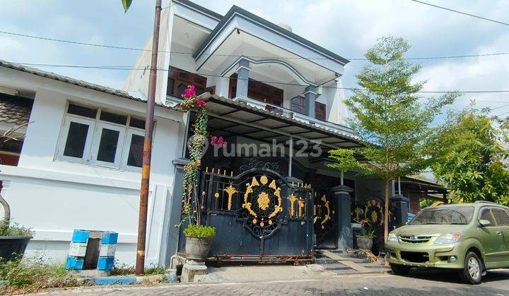 Rumah Rungkut Mapan Tengah Kondisi Bagus Terawat Siap Huni Hadap Selatan. One Gate System. Lingkungan Tenang. Row Jalan 2 Mobil. Dekat Masjid, Merr, Upn, Pintu Tol, Bandara Juanda 1