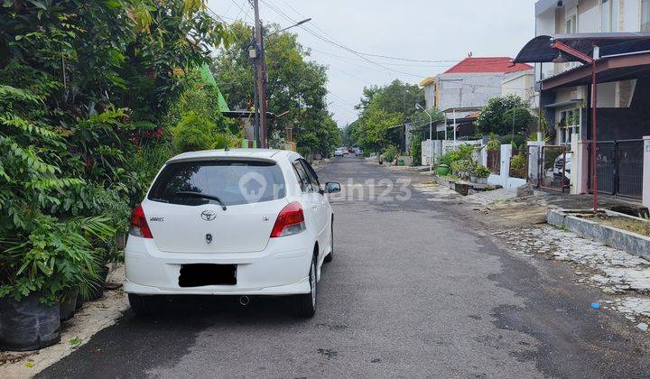 HOT LIST! RUMAH PENJARINGAN ASRI HITUNG TANAH. COCOK UNTUK RUMAH HUNI DAN INVESTOR. Hadap Selatan. Row 2,5 Mobil. Selangkah ke MERR, Raya Pandugo, UPN, Tol, Bandara 2