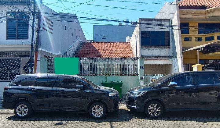 Rumah Hitung Tanah Rungkut Mejoyo Dekat Kampus Ubaya. Cocok Untuk Rumah Kos Rumah Hunin. Lingkungan Tenang, Aman Nyaman. Row 2,5 Mobil. Hadap Selatan 1