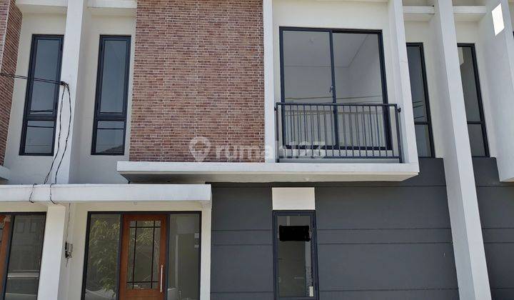 Rumah Baru Modern Minimalis Siap Huni Di Skyville Residence, Buduran, Sidoarjo. Belum Pernah Dipakai.dengan One Gate System. Dekat Bandara Juanda 1