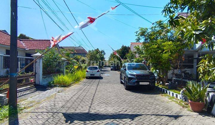 Rumah Medokan Asri Terawat Bagus Siap Huni. Hadap Utara. Row Jalan 3 Mobil. Dekat Upn, Uinsa, Merr, Oerr, Rs. Surabaya Timur, Tol, Bandara Juanda 2