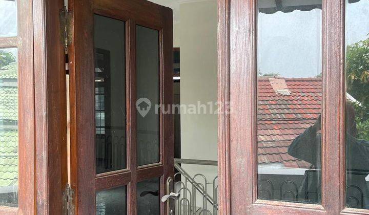 Turun Harga 995JT Rumah Hook 2 Lantai Perum. Pondok Wage Indah, Taman. Kondisi Terawat Bagus Siap Huni. Hadap Timur Barat.  2