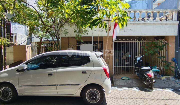 Rumah Wisma Permai Cocok Untuk Kos, Rumah Huni Lokasi Strategis Dekat Kampus Its, Unair, Uwk, Uwm, Pakuwon City, Galaxy Mall.lingkungan Tenang Aman Nyaman. Row 2 Mobil. Hadap Timur. Lokasi  1