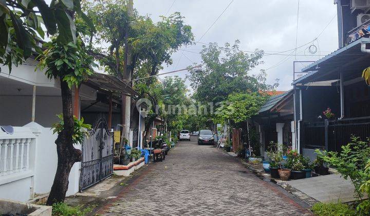 SELANGKAH KE MERR. RUMAH WISMA KEDUNG ASEM RUNGKUT HITUNG TANAH, Dengan One Gate System. Hadap Selatan. Row Jalan 2 Mobil. Dekat Tol, Bandara, Pusat Kota, Galaxy Mall, dsb 2