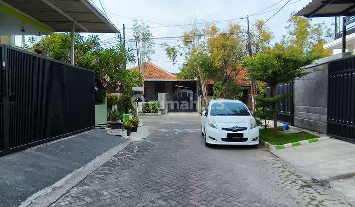 Rumah Baru Gress Tenggilis Rungkut Modern Minimalis Siap Huni 2 Lantai. Hadap Barat. Row Jalan 3 Mobil Aman 2