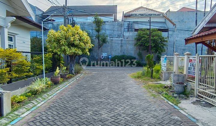 RUMAH RUNGKUT MAPAN BAGUS TERAWAT SIAP HUNI. 3 KT, 2 KM. Minimal sewa 2 tahun. Dekat UPN, MERR, OERR, Bandara Juanda, Tol, RS. Surabaya Timur 2