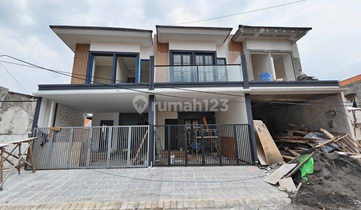 Ready 2 Unit Baru Gress. Rumah Ketintang Baru Unesa Modern Minimalis 2 Lantai. Hadap Utara. Row Jalan 2,5 Mobil 1