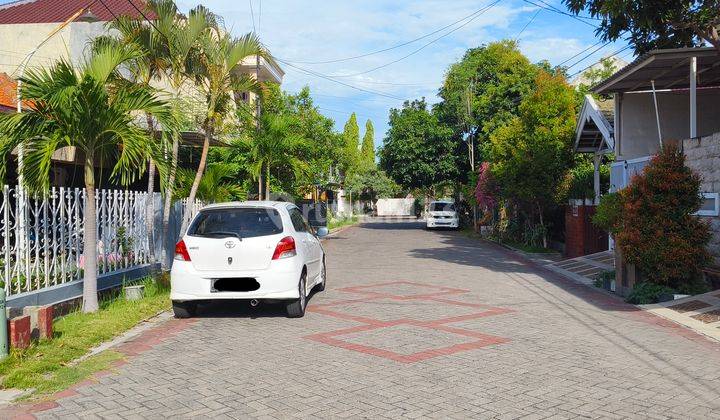 Rumah Manyar Tirtoyoso Kondisi Bagus Terawat Dengan Row 3 Mobil Hadap Selatan. Dekat Merr Kampus, Sekolah Petra 2