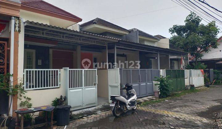 RUMAH GUNUNG ANYAR RUNGKUT TERDEPAN LINGKUNGAN BAGUS SIAP HUNI. Hadap Selatan. Row Jalan 2 Mobil. Dekat MERR, UPN, Tol Bandara Juanda 2