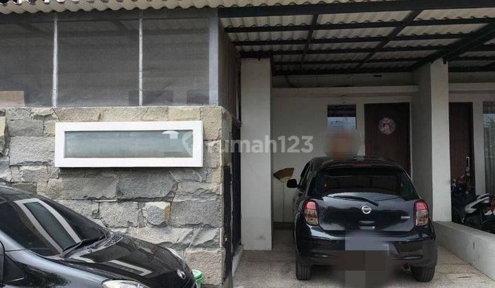 Rumah Modern Minimalis De Casa Residence Wiyung. Bagus Terawat Siap Huni Dengan Kualitas Bangunan Premium. Row Jalan 3 Mobil. Hadap Timur. Dekat Raya Wiyung Dan Tol Surabaya Mojokerto 1