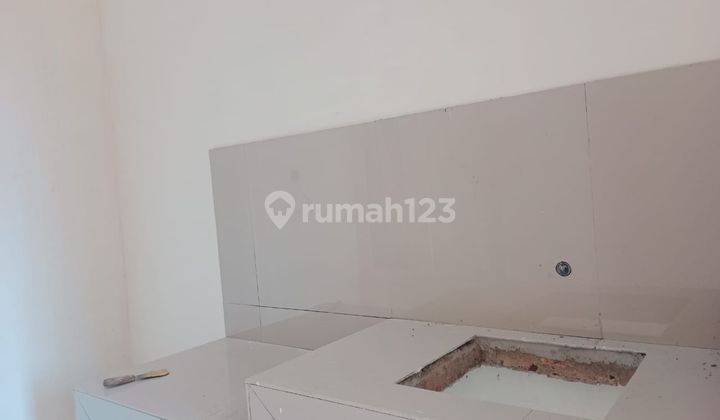 2 Unit Rumah Modern Minimalis Siap Huni di Gunung Anyar Emas Rungkut. Row 2 Mobil Longgar. Hadap Selatan. Dekat Upn, Merr, Oerr, Tol, Bandara Juanda, Rs Surabaya Timur 2