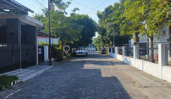 RUMAH SEMOLOWARU KONDISI BAGUS TERAWAT, LINGKUNGAN TENANG & NYAMAN. Row 2,5 mobil. Hadap Timur. Dekat Masjid, MERR, Kampus UNTAG, ITATS, UNITOMO, ITS, Galaxy Mall 2