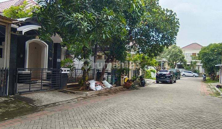 RUMAH PURIMAS CLUSTER TER EXCLUSIVE DENGAN ONE GATE SYSTEM. Bagus Terawat Siap Huni. Hadap Selatan. Row Jalan 2,5 dan 3 Mobil. Dekat Masjid, Gereja, MERR, UPN, Tol, Bandara, Rumah Sakit 2