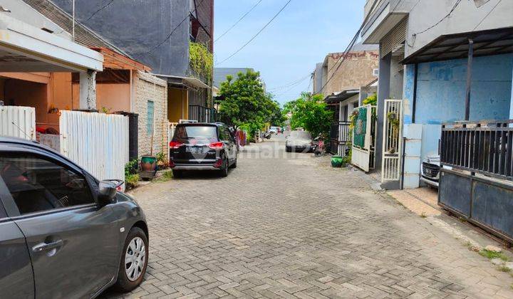 RUMAH JAMBANGAN GAYUNGAN SUDAH RENOVASI SIAP HUNI. Row 3 Mobil. Hadap Selatan. Dekat Pintu TOL Gunungsari dan waru, Trans Icon, Masjid Al Akbar, Sekolah Al Hikmah 2