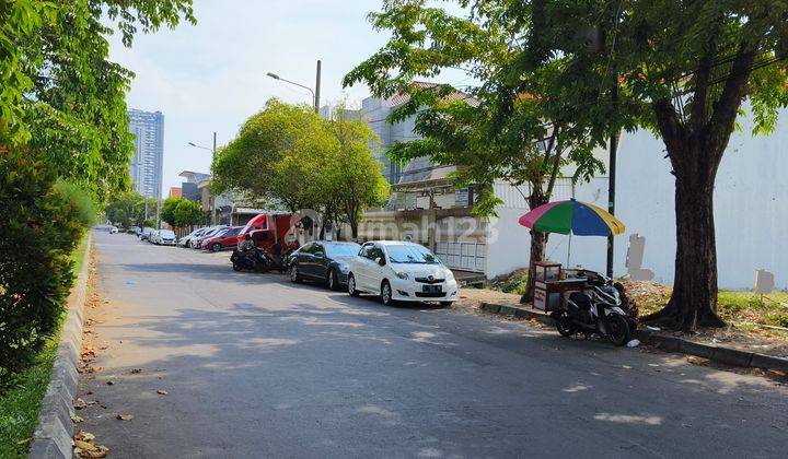 Tanah Hook Siap Pakai Lokasi Strategis Nol Raya Jalan Kembar Taman Intan Nginden. Cocok Untuk Hunian Dan Komersil. Row 4 Mobil. Hadap Timur Dan Utara. Dekat Area Kampus Dan Merr 2