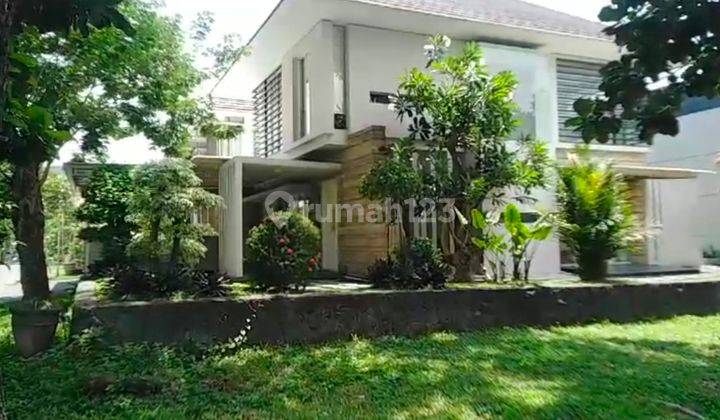 Rumah Hook Modern Mewah Citraland Bagus Terawat Dan Asri Dekat Kedutaan Besar Amerika. One Gate System. Row 3 Mobil. Hadap Utara Barat 1