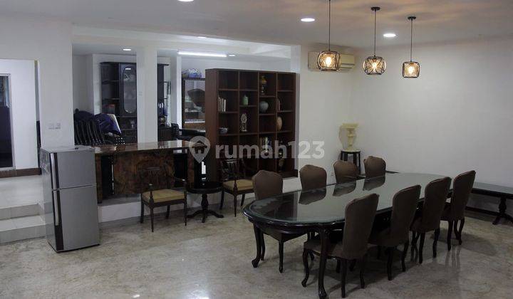 Rumah bagus di  menteng, bisa buat  komercial sudah  ada ijin tinggal  pakai 1