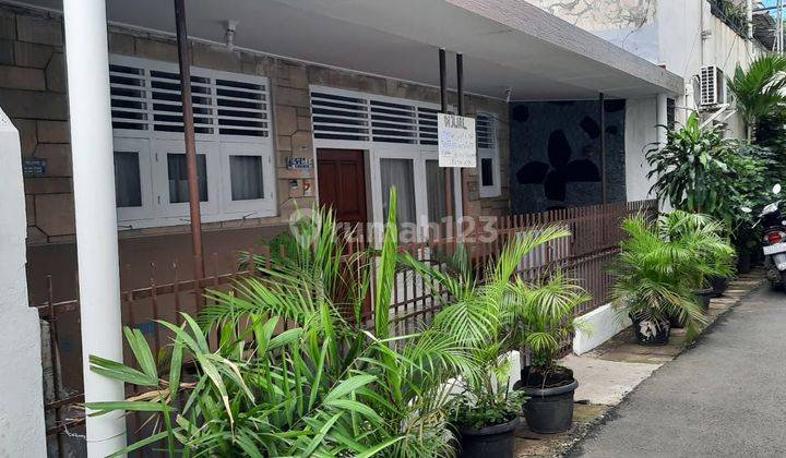 RUMAH KECIL MUNGIL  DI  BELAKANG  GEDUNG  TCT  JALAN THAMRIN, COCOK UNTUK  KOSKOSAN 1