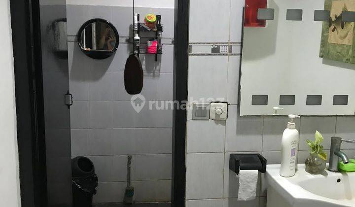 Rumah  di pingir jalan  strategis untuk  hunian  atau untuk  bisnis di  daerah  tebet jakarta selatan 2