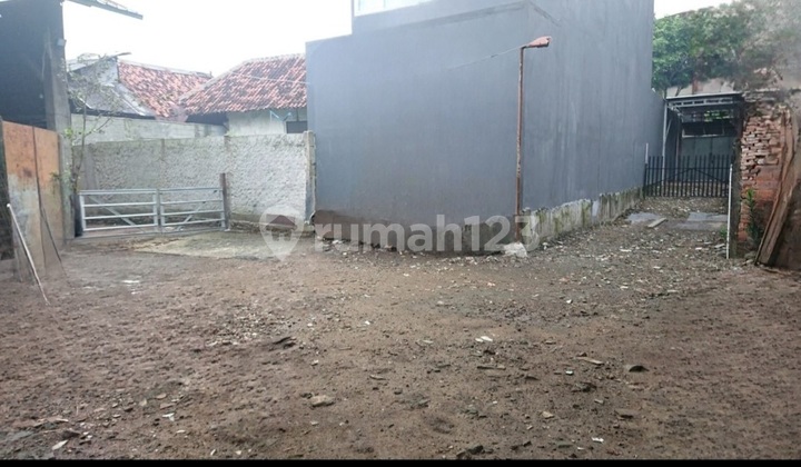 Dijual Rumah di Kramat Iv bisa Buat Komersial