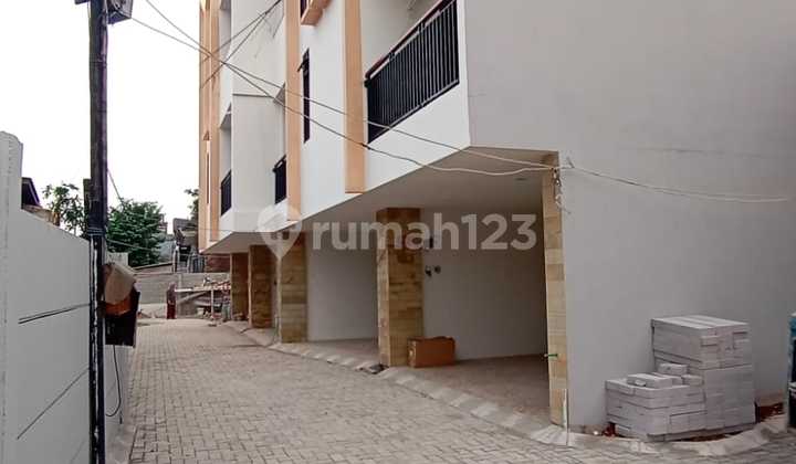 Buruaaan  rumah town house di tebet, turun  harga  di  pusat kota jakart  2
