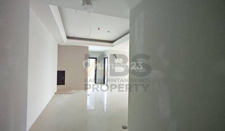 Apartemen Formosa Residence (nagoya) Type 3 Br Corner City View - Batam  1