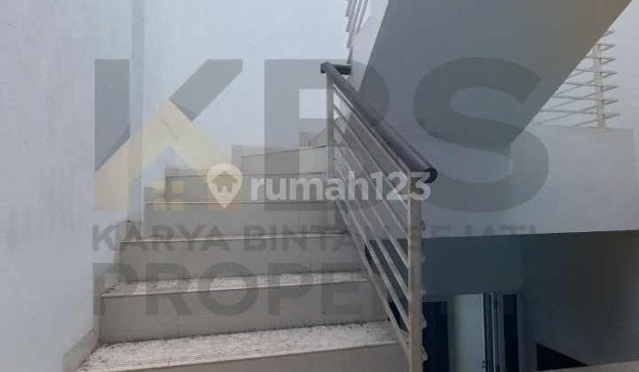 3-Storey Townhouse - Sukajadi, Batam ✨ 2