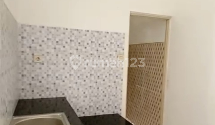 Rumah 2 Lantai Baru SHM di Rungkut Medayu Surabaya  4