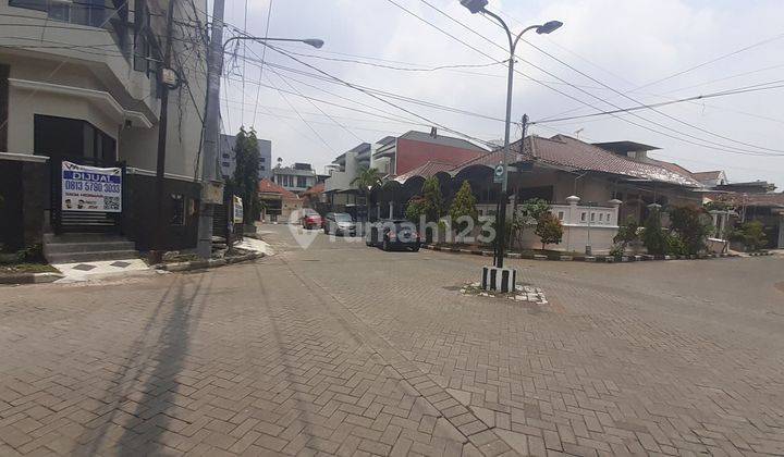 Rumah bagus baru 2 lantai di Mulyosari Prima Utara Surabaya Timur 2