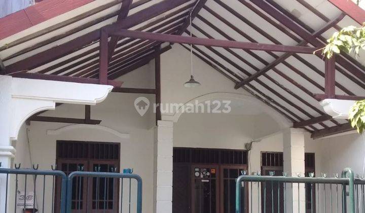 Rumah sewa dekat ITS 7 kamar tidur 2 kamar mandi dalam kompleks 1