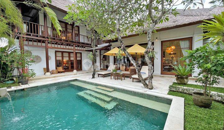 Villa Mewah Di Jimbaran Bali (EMJJBN95) 1