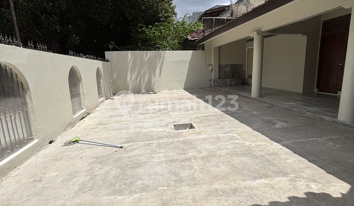 Rumah 1 Lantai, 5 Kamar, Cocok untuk Kantor atau Silent Office, Lokasi Dekat Senopati/ Scbd. 2
