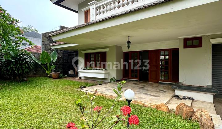 Mewah, Rapi, Cantik Rumah 2 Lantai, 4 Kamar Tidur di Permata Hijau, Cocok untuk Ekspatriat Mewah, Rapi, Cantik Rumah 2 Lantai, 4 Kamar Tidur di Permata Hijau, Cocok untuk Ekspatriat