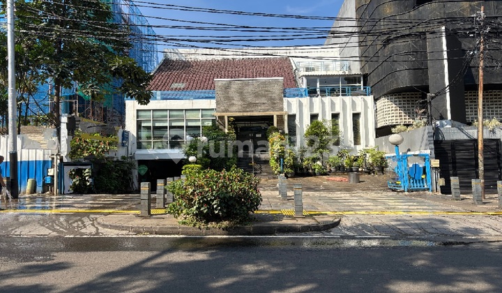 Sewa Tempat Usaha, Elite, Lokasi Premium di Senopati, Cocok untuk Resto, Klinik, Show Room,