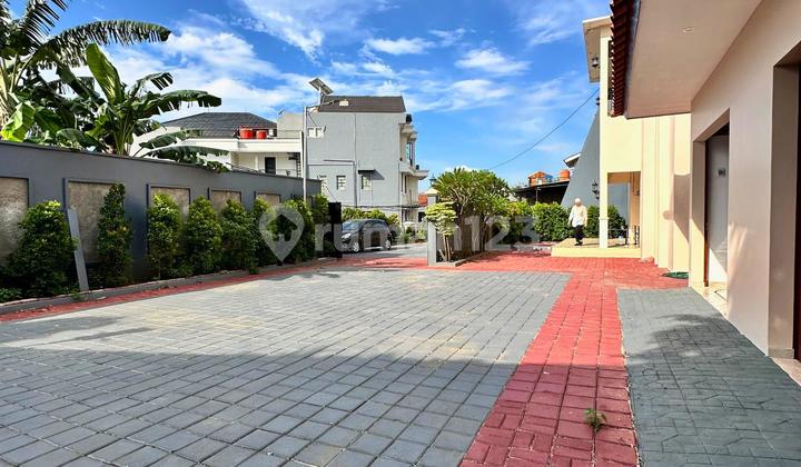 Value For Money, Rumah Bagus, Baru Renovasi, 4 Kamar, Parkir Luas, Cocok Utk Hunian Keluarga di Radio Dalam 2