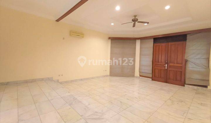 Mewah, Cantik, Terawat, Siap Huni, Rumah 2 Lt Dekat Hero Kemang Villa 2