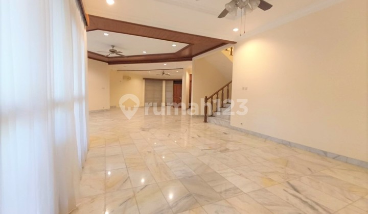 Mewah, Cantik, Terawat, Siap Huni, Rumah 2 Lt Dekat Hero Kemang Villa 2