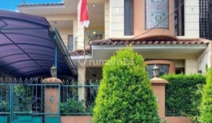 Rumah Cantik, 2 Lantai, Baru Renov, Siap Huni, 5 Kamar, Unfurnished Di Pondok Indah 1