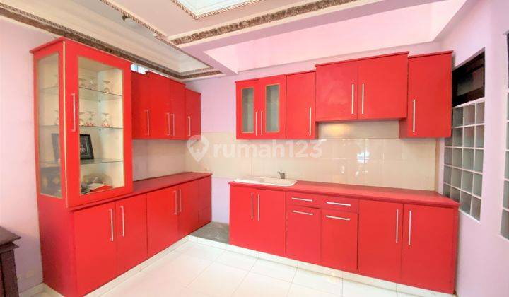 Bagus, Bersih, Semi Furnished, 3 Kamar, Siap Huni di Puri Bintaro 2