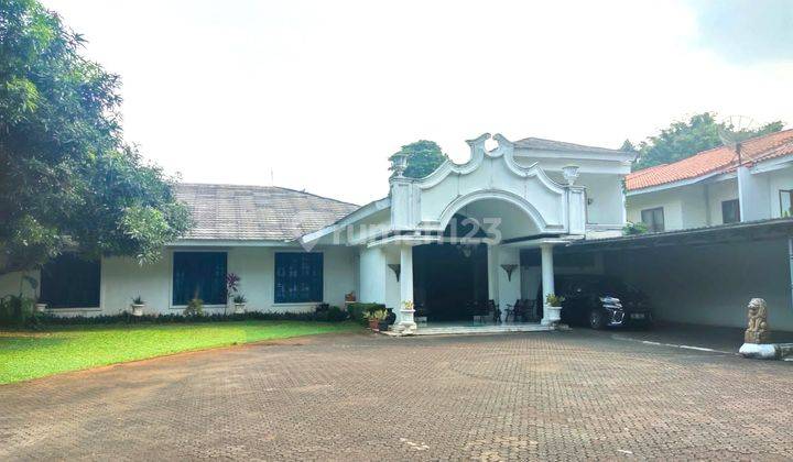 Rumah Besar, Gaya Keraton, Cocok Untuk Hunian Keluarga di Kemang 1