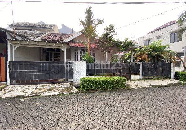 Rumah Lama, Hitung Tanah, Dalam Komplek, Cocok U Hunian Dekat Al Azhar Bintaro 1