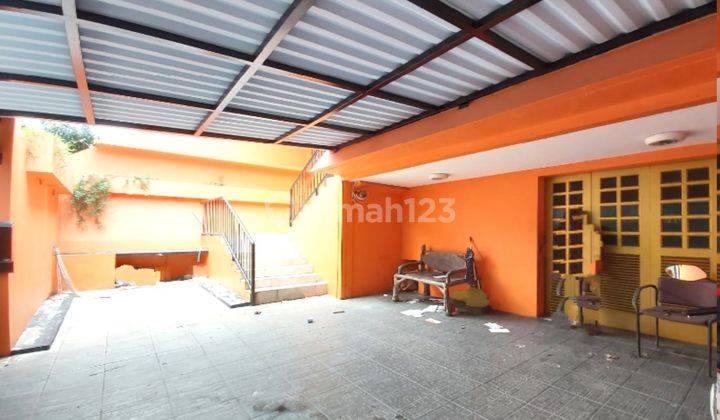 Modern, Rumah Bagus, Terawat, Semi Furnished, 3 Kamar di Pondok Indah, Cocok Utk Hunian Keluarga 2