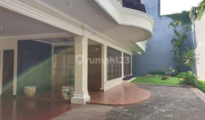 Rumah Cantik, Bersih, Terawat, Semi Furnished, 4 Kamar, 2 Lantai, Cocok untuk Expat, di Pejaten Barat 2