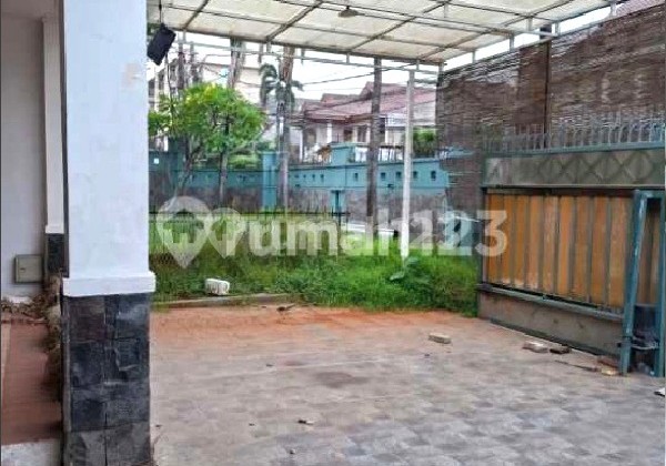 Rumah Lama 1 Lantai, Hoek, Cocok untuk Hunian Keluarga, Lokasi Dekat MRT Cipete 2