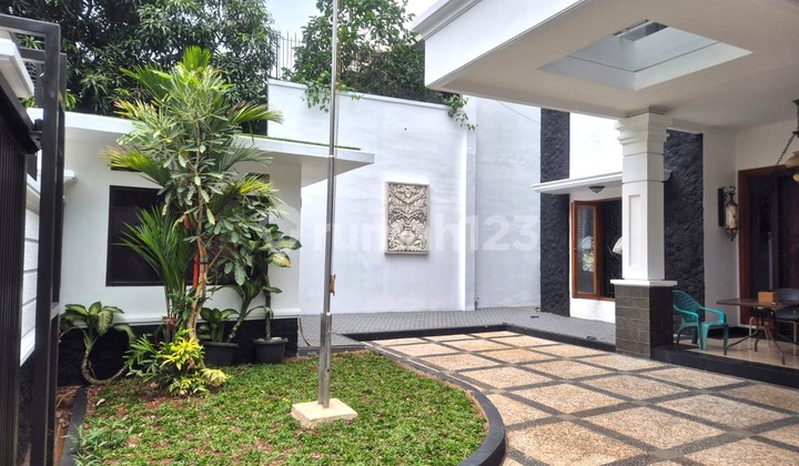 Beautiful Luxury House, Well Maintained, 4 Bedrooms, Semi Furnished, Pool, Near Hero Kemang 2