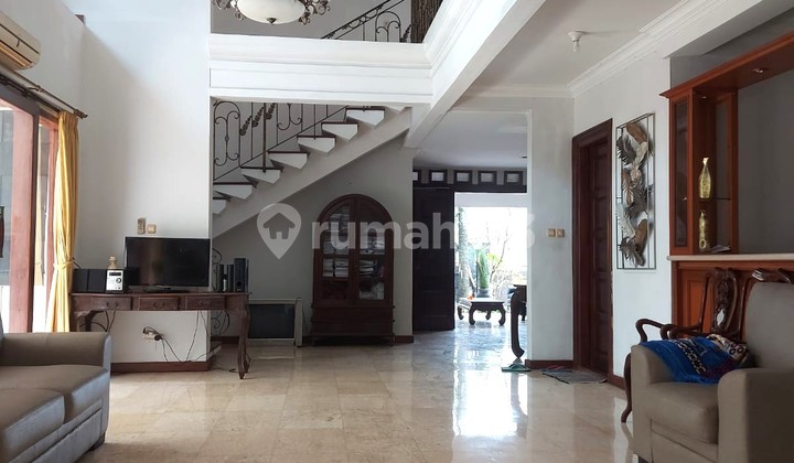 Rumah Lama 2 Lantai, Bagus, Terawat, Cocok untuk Hunian Keluarga di area Simprug, Jakarta Selatan 2