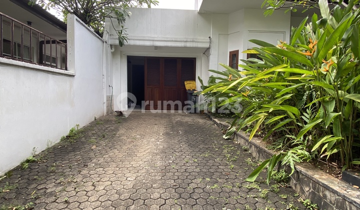 Nice, Clean, Well-Maintained, 1-Story House, Premium Location, Near Melawai Plaza, Suitable for Family Living 2