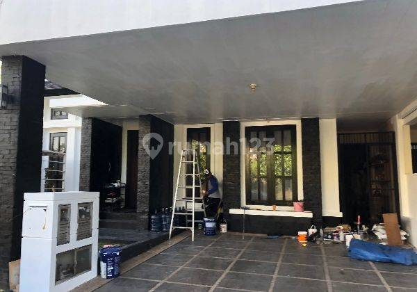 Bagus, Bersih, Terawat, 4 Kamar, Semi Furnished, Cocok U Hunian Keluarga di Menteng Bintaro 2