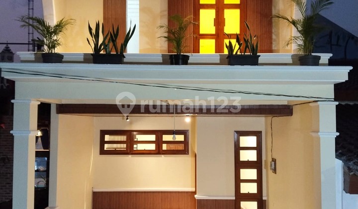 New House, 2 Floors, 3 Bedrooms, in Villa Bintaro Indah, Suitable for Young Families.