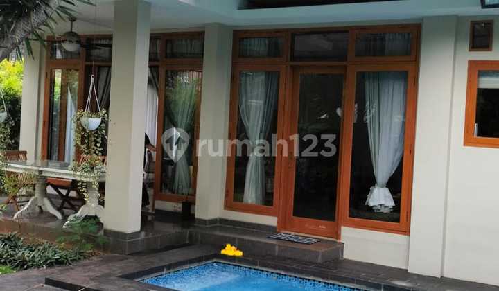 Rumah Sewa Bagus, Terawat, 5 Kamar, Semi Furnished, Cocok Utk Hunian Keluarga atau Silent Office di Kemang